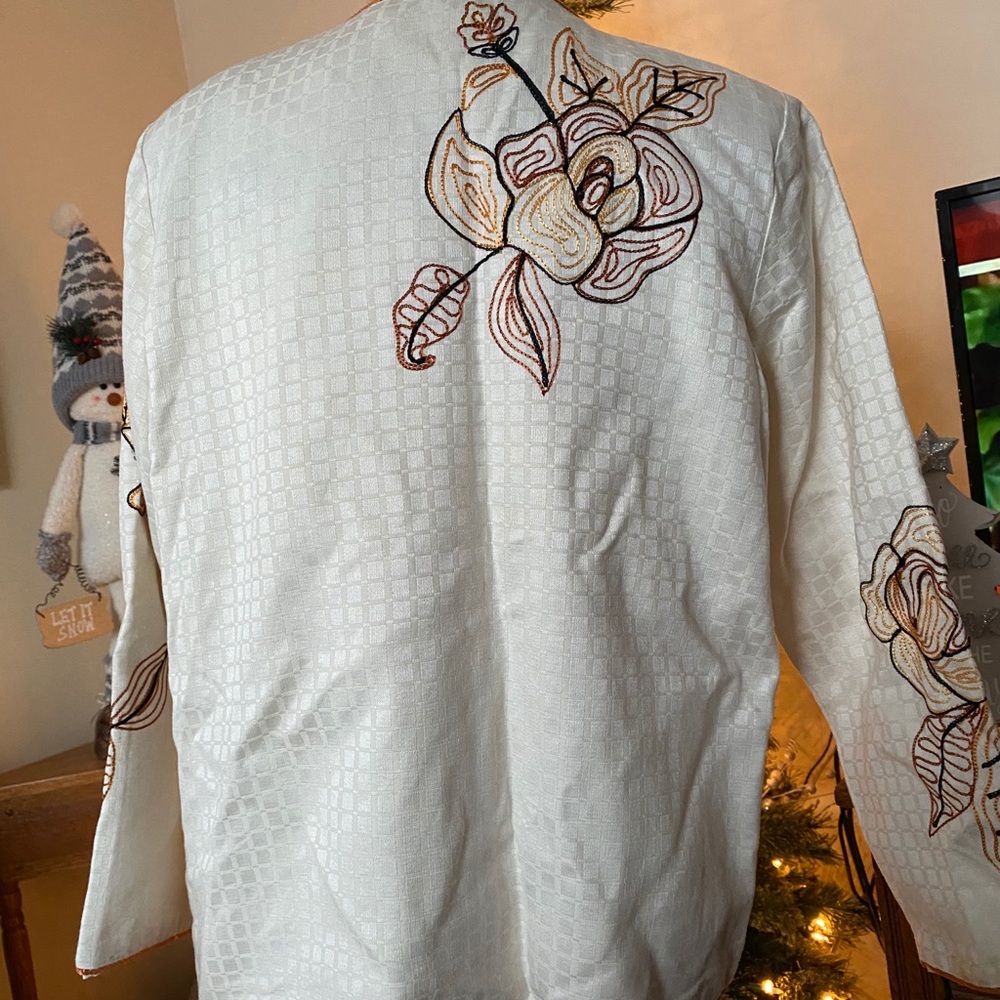 Beautiful Embroidered jacket Petite Large - Picture 6 of 9